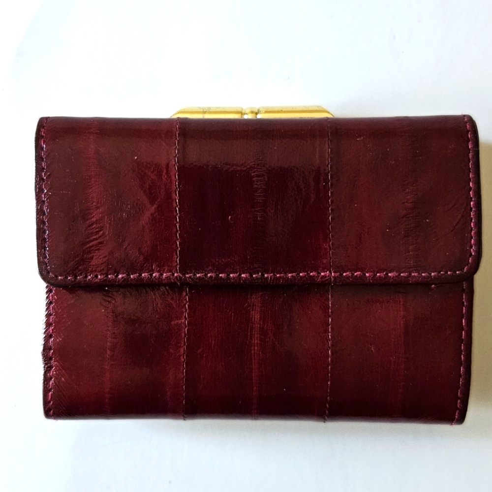 Small Clutch Eelskin Wallet - Picture 1 of 4